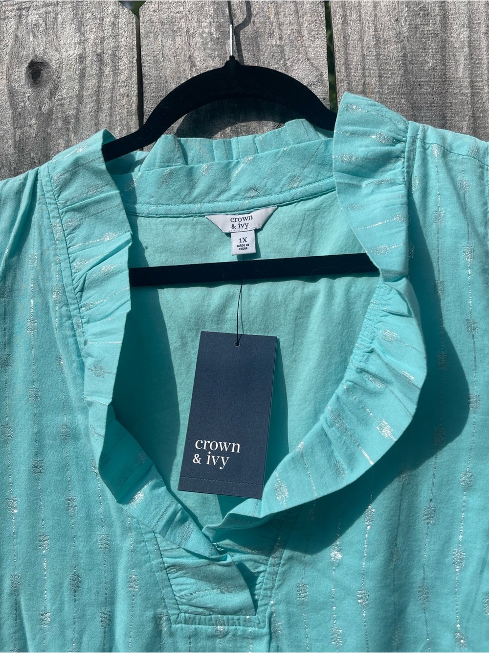 crown & ivy Aqua Metallic-Thread Sleeveless Top Size M NWT - Picture 2 of 9